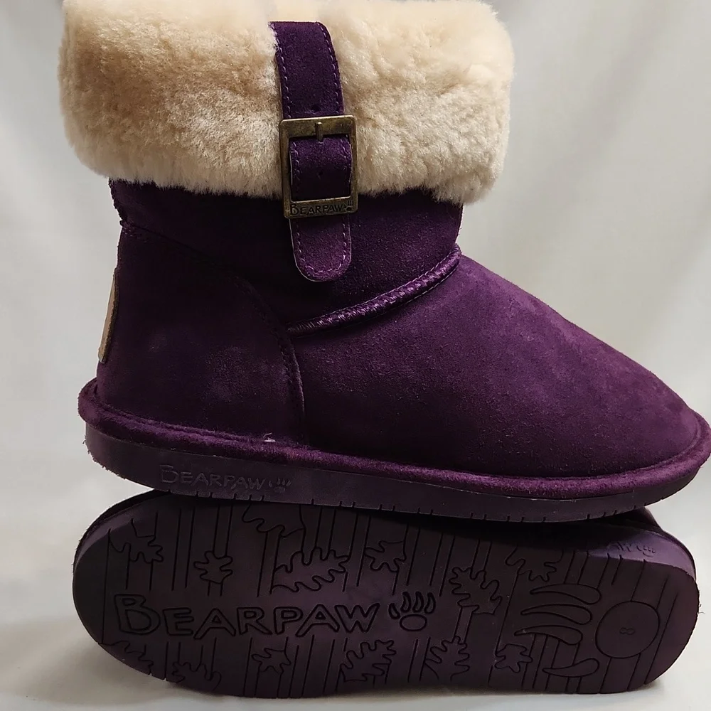 BearPaw Abby 6 Buckle Winterberry Suede Sheepskin Winter Short Boots (W size 8)